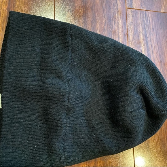 Yanibest Black Knit Winter Fall Beanie with Silk lining - Picture 5 of 6